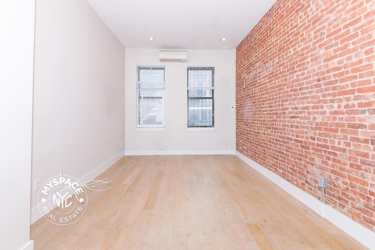 1090 Bedford Ave #2 - Photo 4 of 8