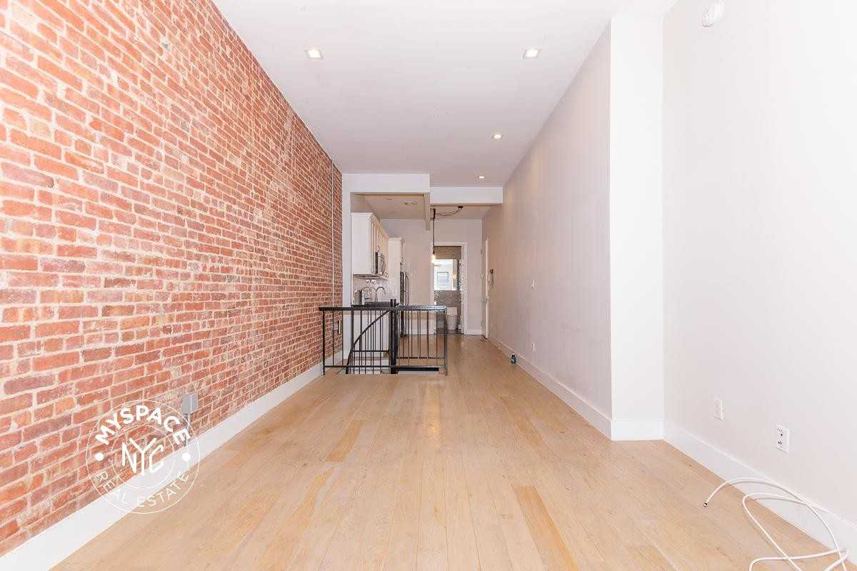 1090 Bedford Ave #2 - Photo 5 of 8