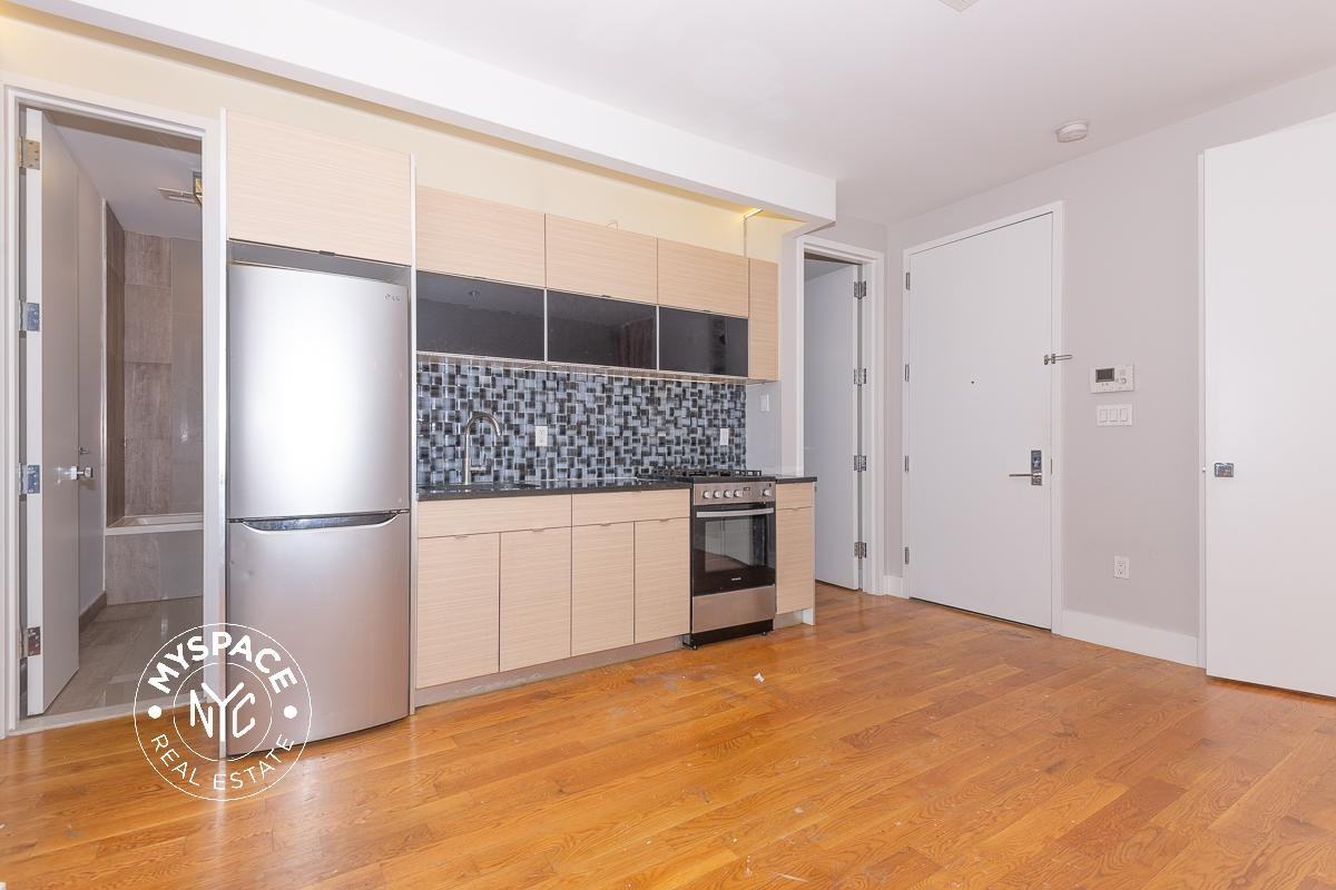 462 Pulaski St #2B - Photo 2 of 14