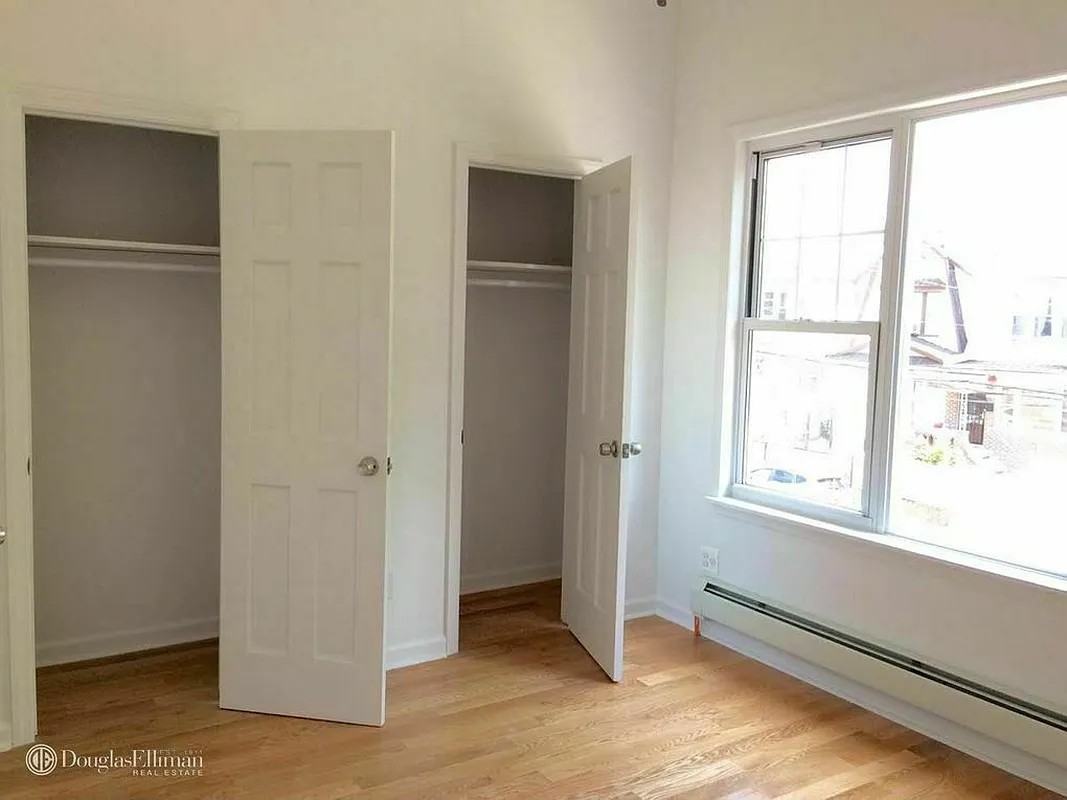 776 East 45th Street - Photo 6 of 8