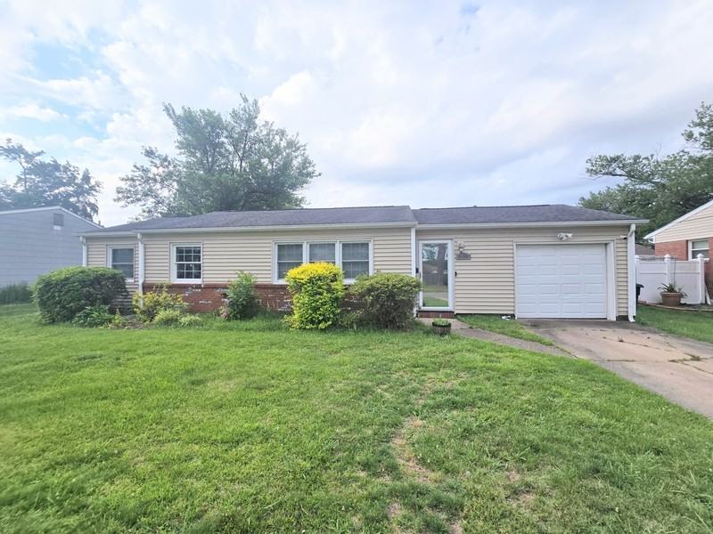 3109 Bowling Green Dr - Photo 2 of 22