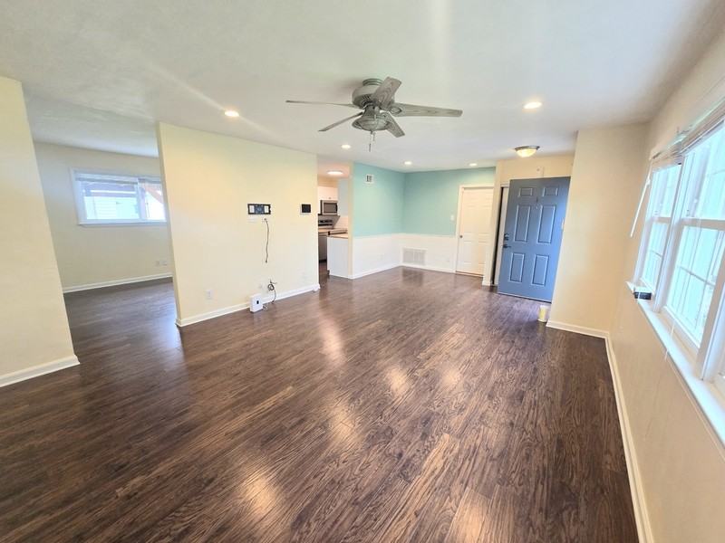 3109 Bowling Green Dr - Photo 3 of 22
