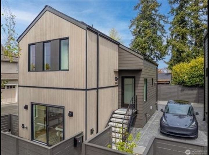 2806 W Dravus St - Photo 2 of 18