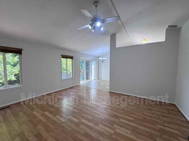 173 Algansee Dr - Photo 6 of 50