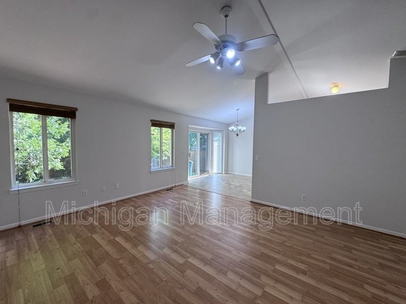 173 Algansee Dr - Photo 7 of 50