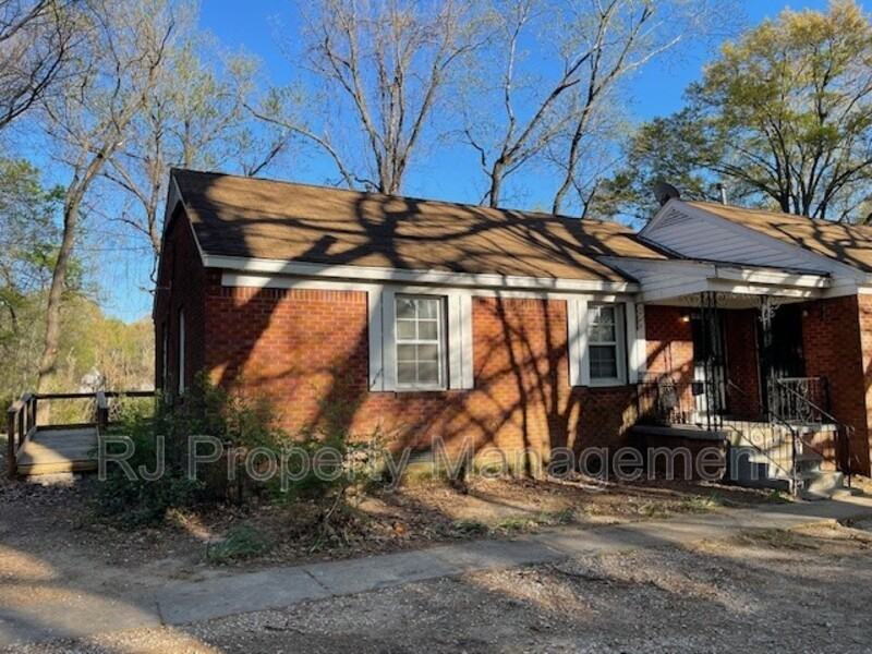 3542 Millington Rd
