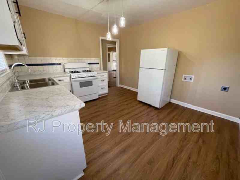 3542 Millington Rd - Photo 6 of 13
