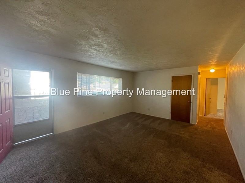 1680 Calkins Ave #3 - Photo 3 of 13