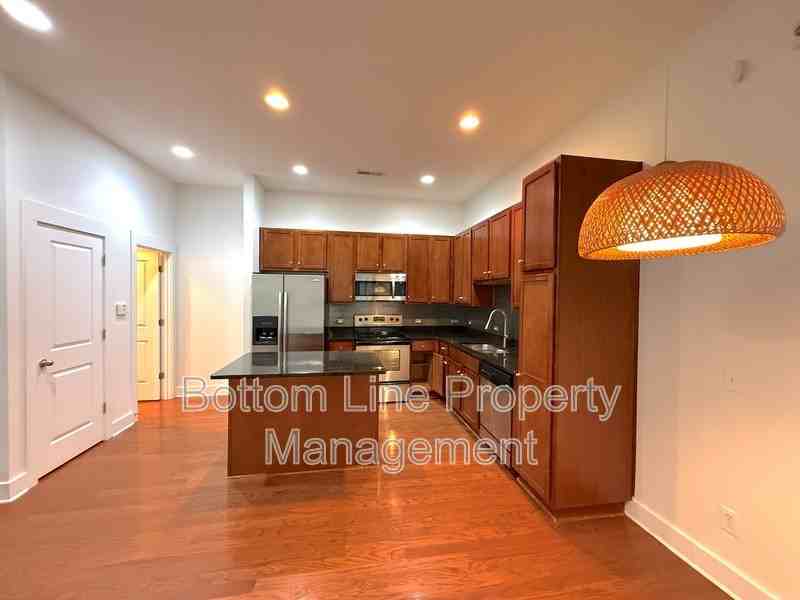 904 Warren Burgess Ln - Photo 4 of 22
