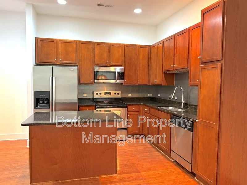 904 Warren Burgess Ln - Photo 6 of 22