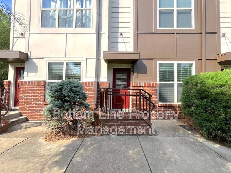 841 Seigle Point Dr - Photo 2 of 30