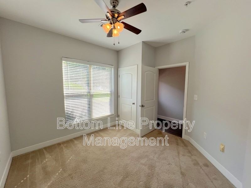 841 Seigle Point Dr - Photo 6 of 30