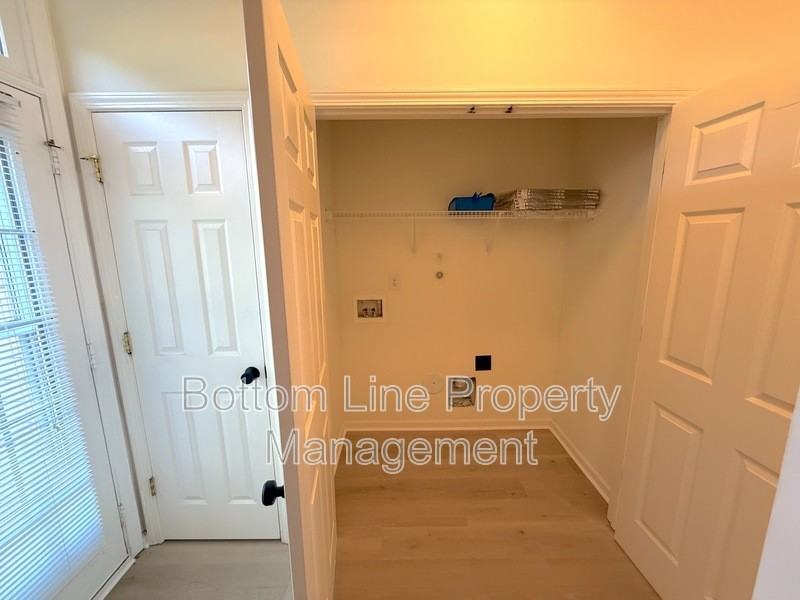 5703 Erin Dr - Photo 6 of 20