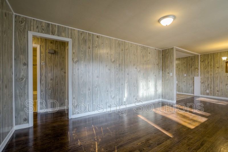 6508 N Harrison St - Photo 3 of 7