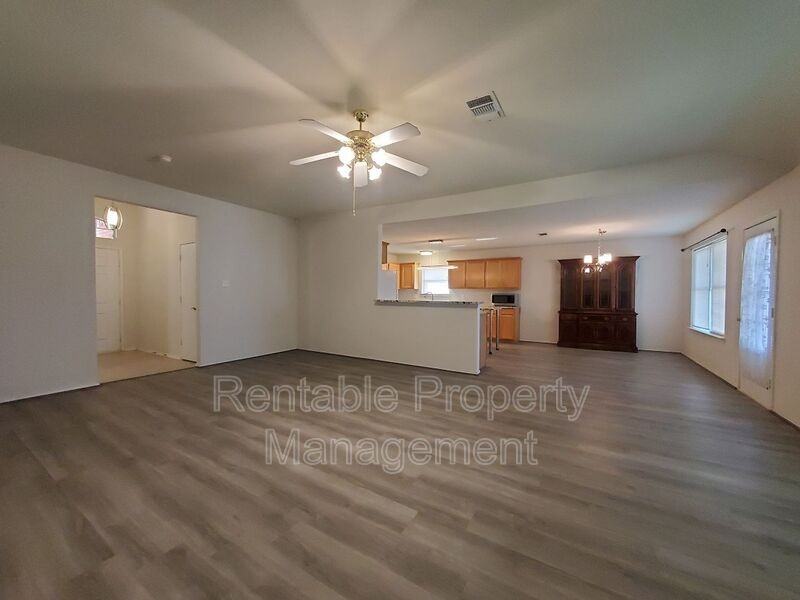 1000 Eden St - Photo 3 of 22