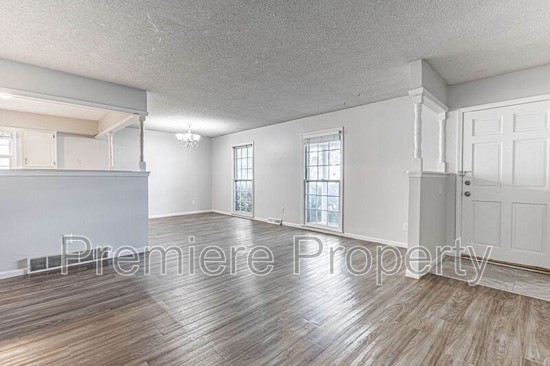 4329 Sterling Ave - Photo 3 of 14