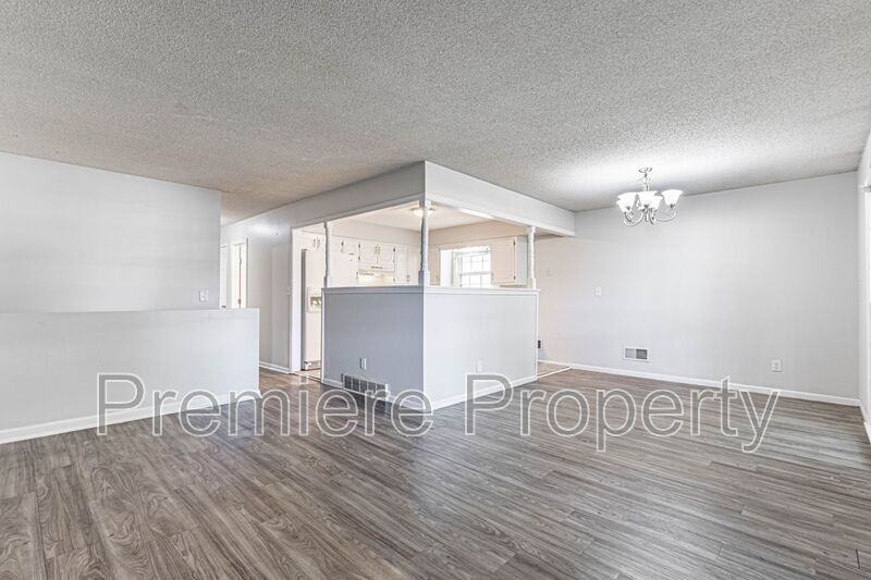 4329 Sterling Ave - Photo 4 of 14