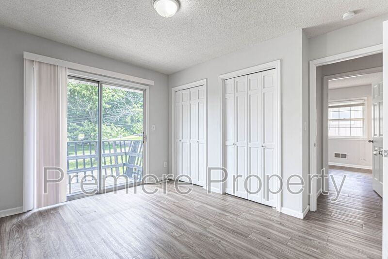 4329 Sterling Ave - Photo 6 of 14