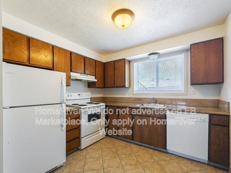 3221 S Regal St #1