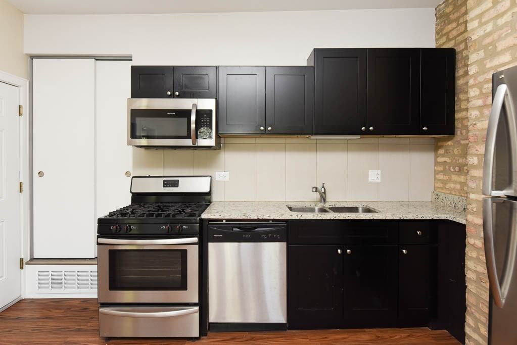 3550 W Lawrence Ave #2S - Photo 2 of 19