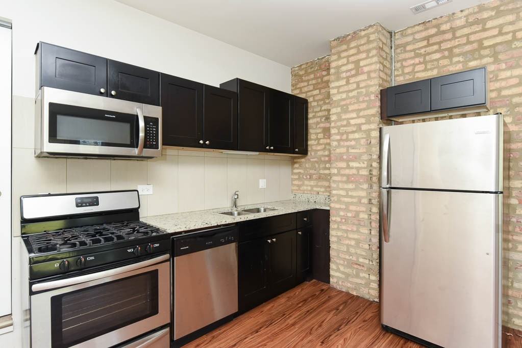 3550 W Lawrence Ave #2S - Photo 3 of 19