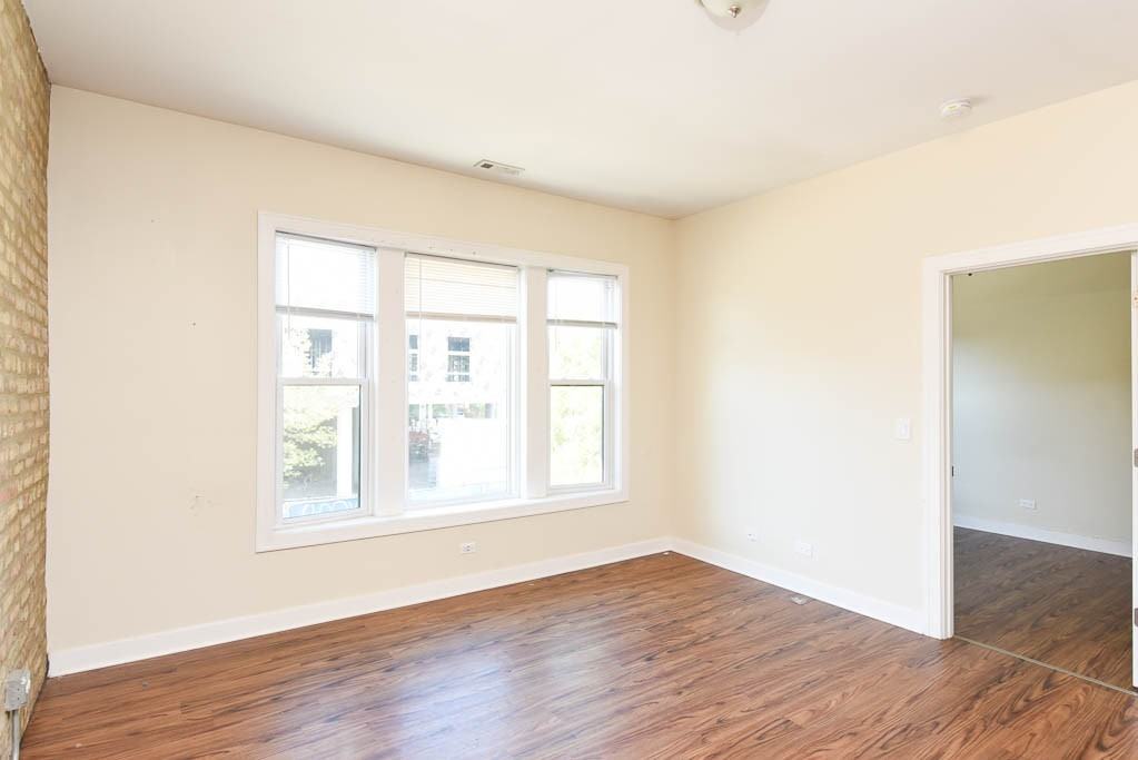 3550 W Lawrence Ave #2S - Photo 7 of 19