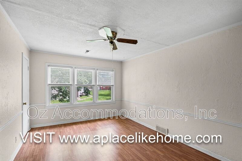 563 S Ash Ave #3 - Photo 5 of 25