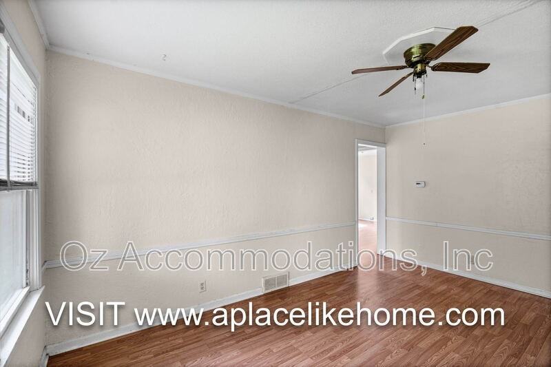 563 S Ash Ave #3 - Photo 6 of 25