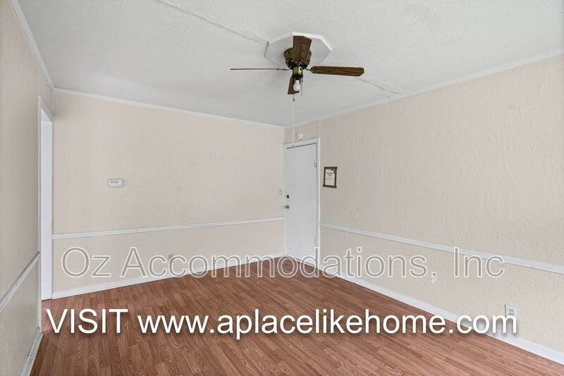 563 S Ash Ave #3 - Photo 7 of 25