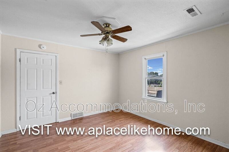 563 S Ash Ave #3