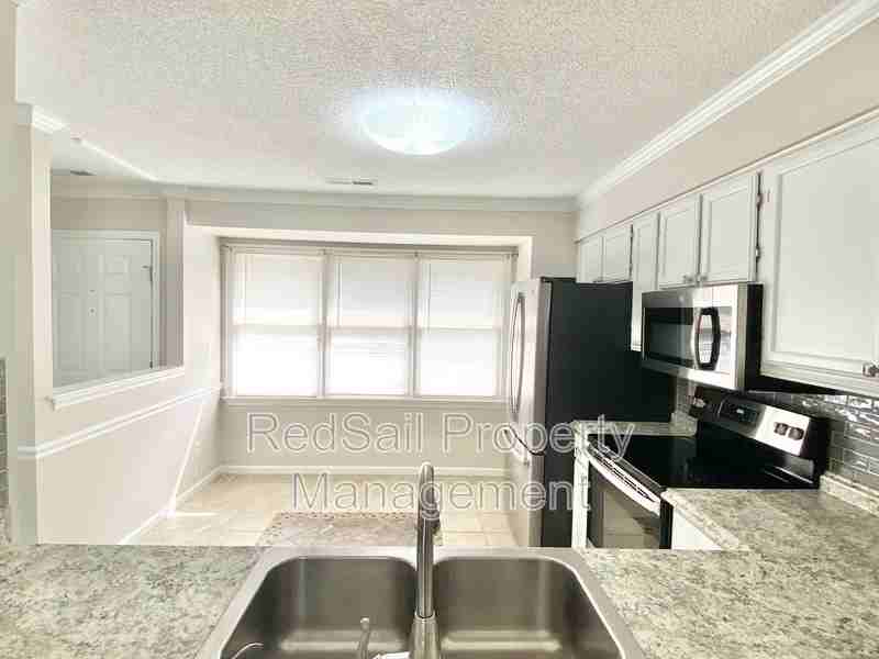 110 Souverain Lndg - Photo 6 of 23