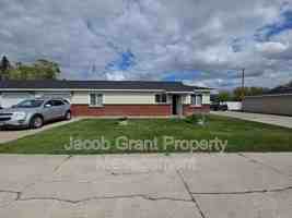 featured image of 965 Berryman Rd #B