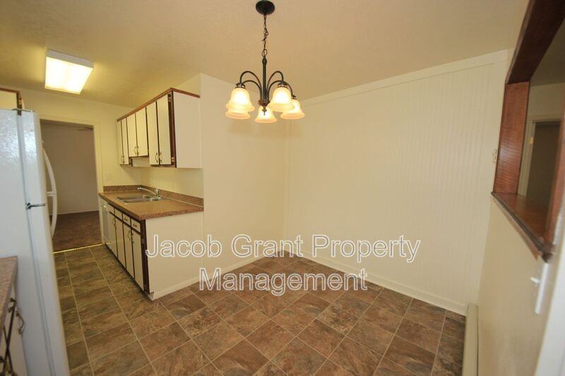 965 Berryman Rd #B - Photo 4 of 12