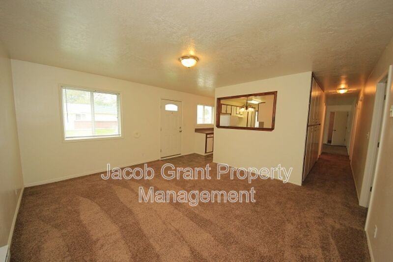 965 Berryman Rd #B - Photo 6 of 12