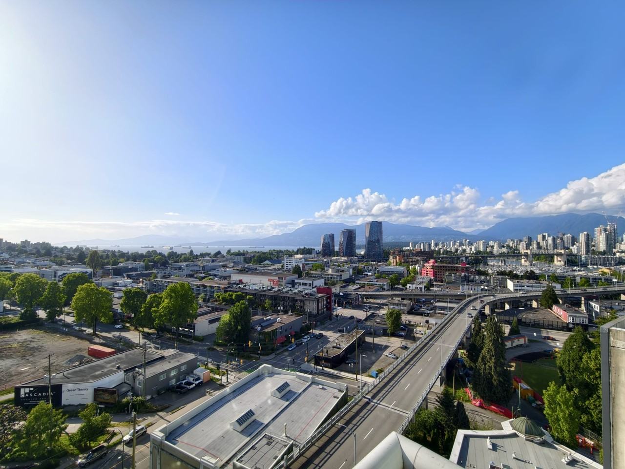 1565 6th Ave W - Photo 3 of 17