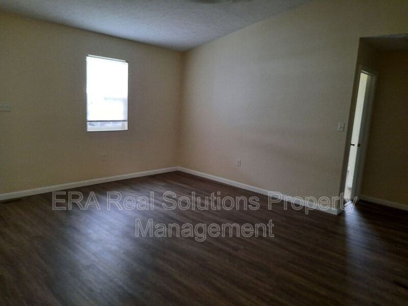 1056 N West St - Photo 2 of 12