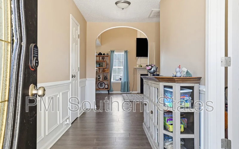 217 Sandy Ln - Photo 2 of 21
