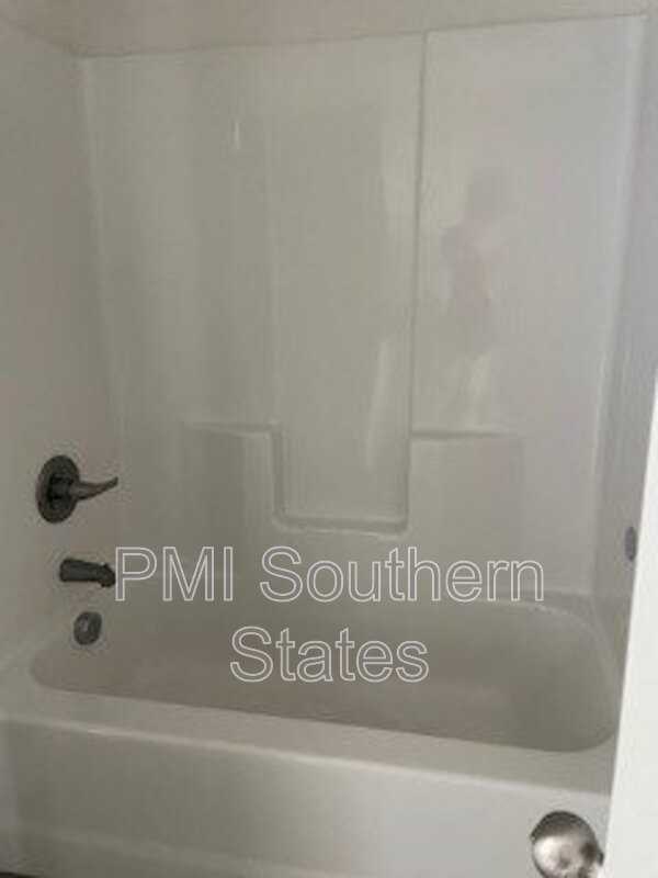 402 Albus Dr - Photo 3 of 17