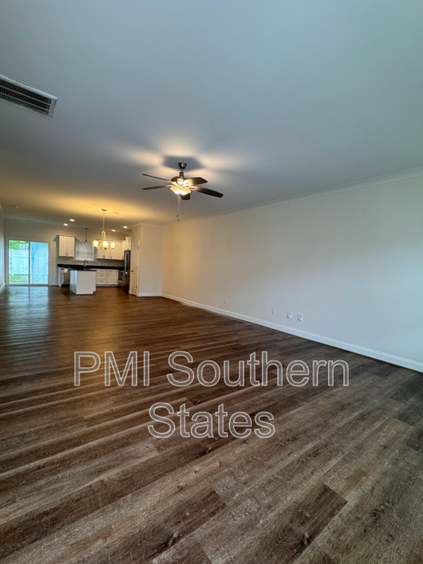 407 Albus Dr - Photo 2 of 17