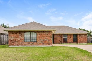 308 Southlake Dr - Photo 1 of 1