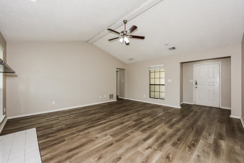 308 Southlake Dr - Photo 3 of 16