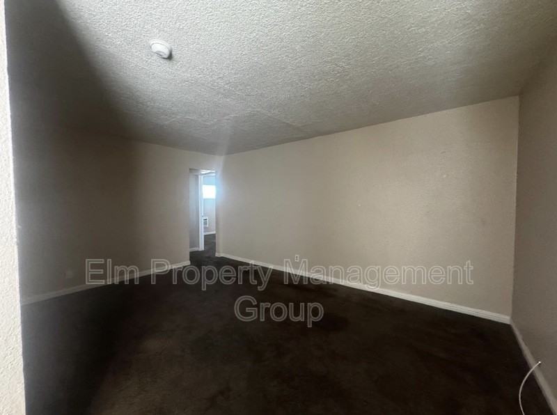 2101 Sunrise Ave - Photo 3 of 8