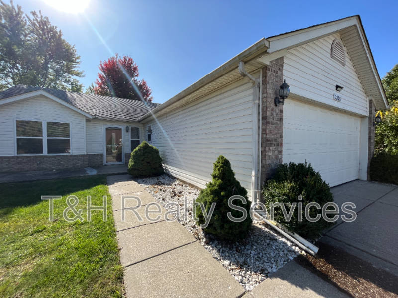 1335 Millridge Dr - Photo 4 of 31