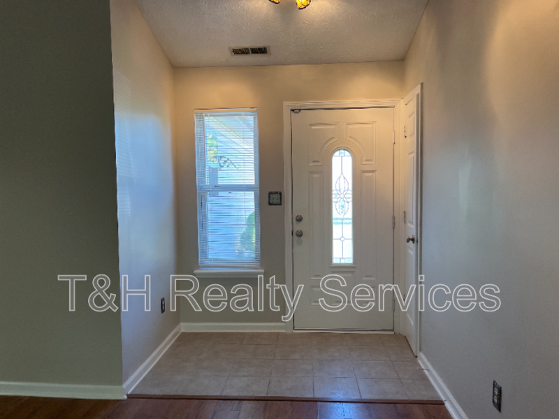 1335 Millridge Dr - Photo 5 of 31