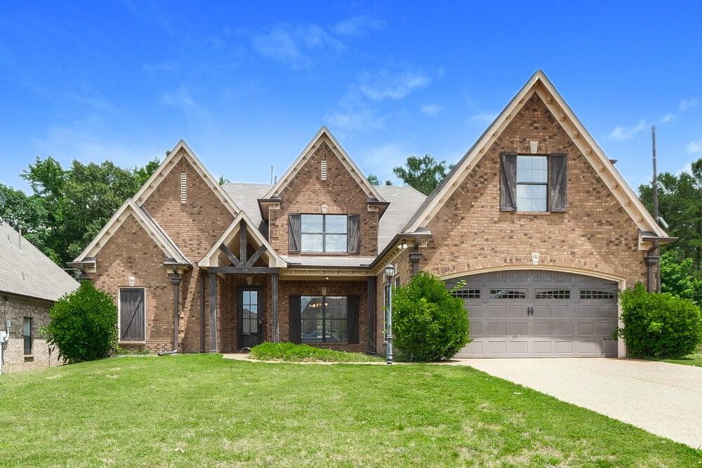 65 Ridgefield Dr