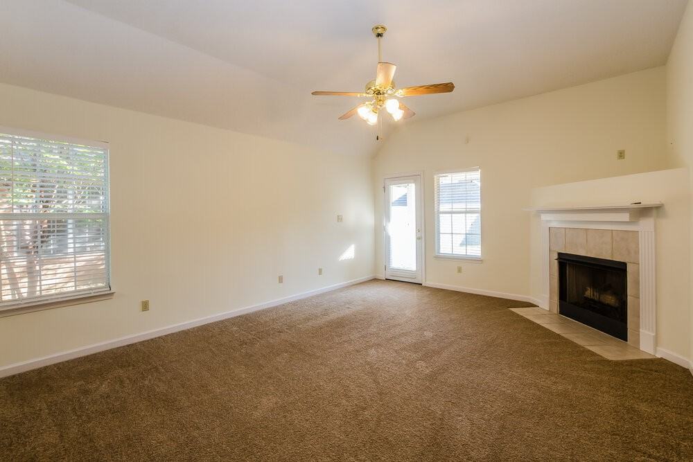 5892 Alexandria Ln - Photo 7 of 18