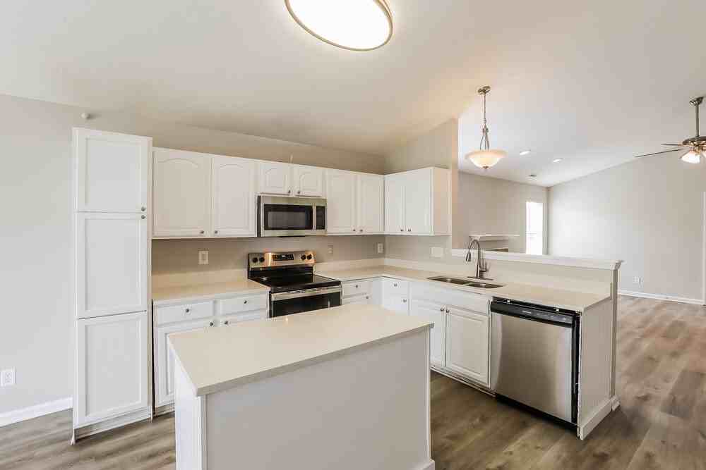 6430 Glory Maple Ln - Photo 5 of 19