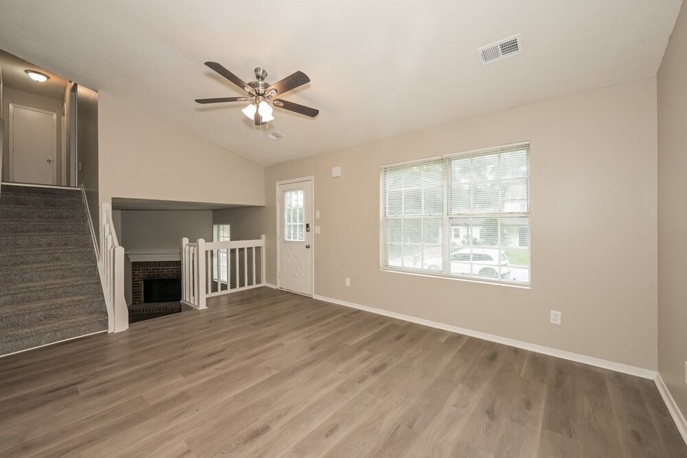 1338 Mill Lake Cir - Photo 5 of 17