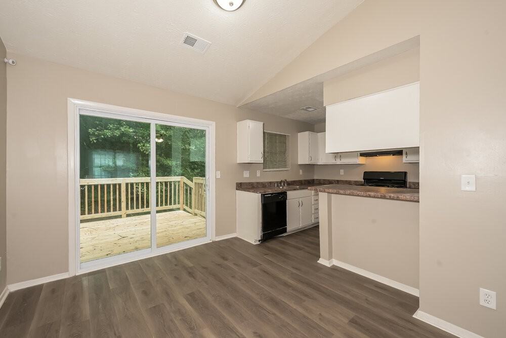 1338 Mill Lake Cir - Photo 6 of 17