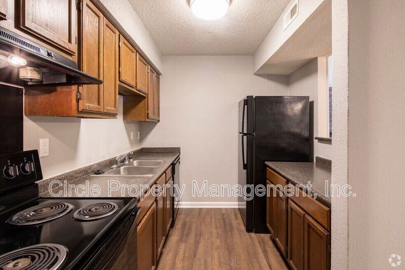 2021 Highridge Dr Sw #13B - Photo 3 of 9